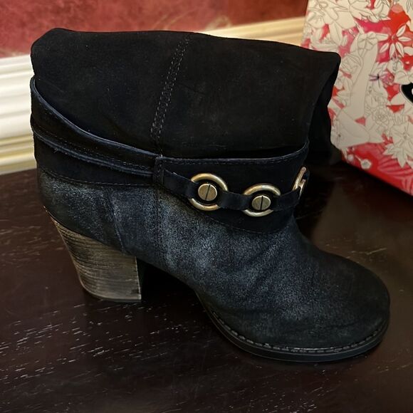 Chinese Laundry Backstreet Black Suede Tall Boots size 7 M - Picture 5 of 7